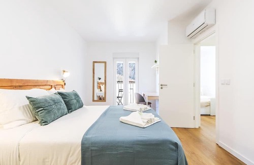 Santo Condestavel Apartment | Vita Portucale | Campo de Ourique River View 2D