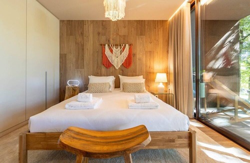 Barroselas House | Nature Escape with Pool & BBQ