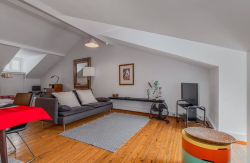 Santos Apartment | Apartment 'Madragoa' with Private Terrace, Balcony and Wi-Fi