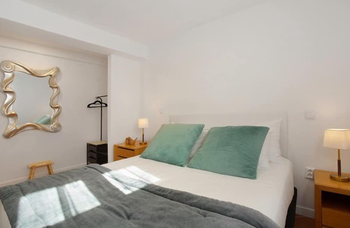 Santo Antonio Apartment | Capelos Country House with Sea View, Private Garden, and Wi-Fi