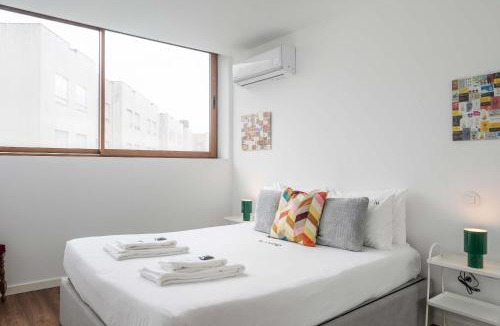 Senhora da Hora Apartment | Liiiving in Matosinhos - Warm Vintage Apartment