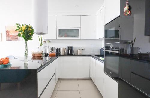 Gale Apartment | Apart Palmeira - Vista Mar - BY BEDZY