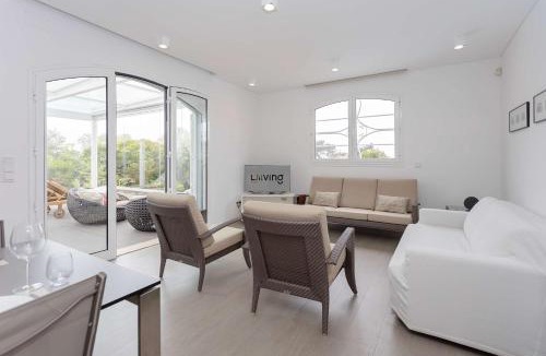 Vila Nova de Gaia Apartment | Liiiving in Gaia - Sunny Pool House