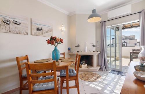 Cabanas Apartment | Ria's Birds