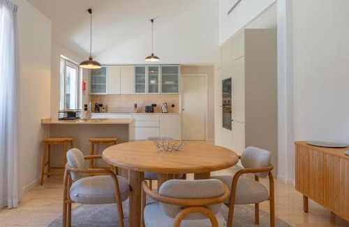 Sao Goncalo Apartment | FLH Funchal Bay View Escape with Pool