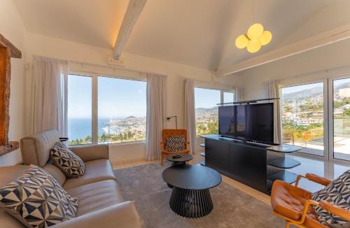Sao Goncalo Apartment | FLH Funchal Bay View Escape with Pool