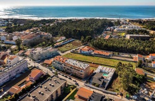 Madalena House | Learn Fun Madalena - Shared Swimming pool