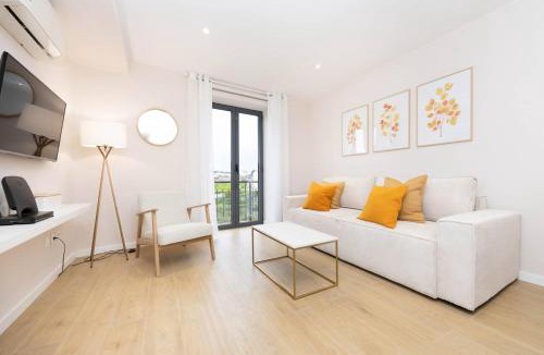 Santo Condestavel Apartment | Charming Campo de Ourique Duplex