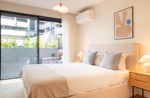 Oliveira do Douro Apartment | Gaia Elegant Apartment with Patio by LovelyStay