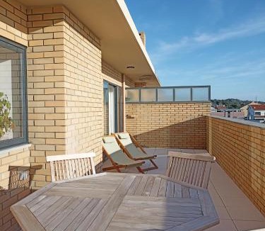 Lavra Apartment | Sunset Lounge CorgoMar
