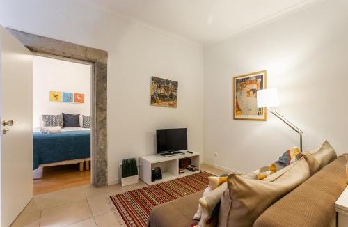 Merces Apartment | Cozy Tailor Made With a Refreshing Terrace
