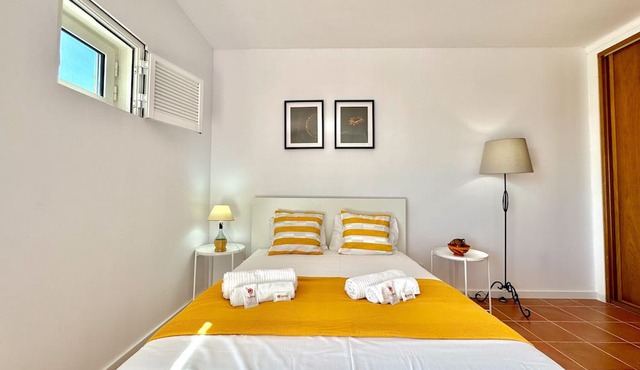 Monte Gordo Vila Verde by Homing