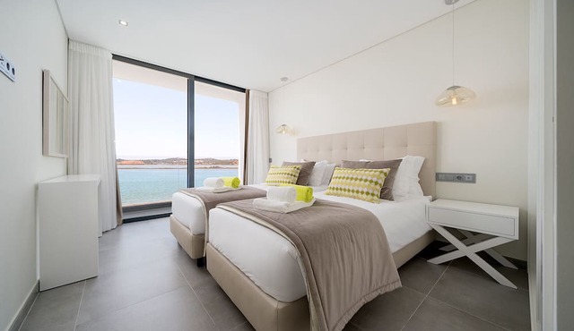Portimão Ocean Breeze by Homing