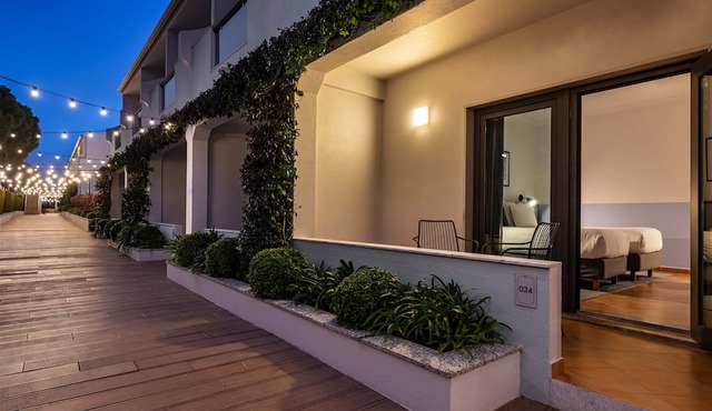 The Magnolia Hotel