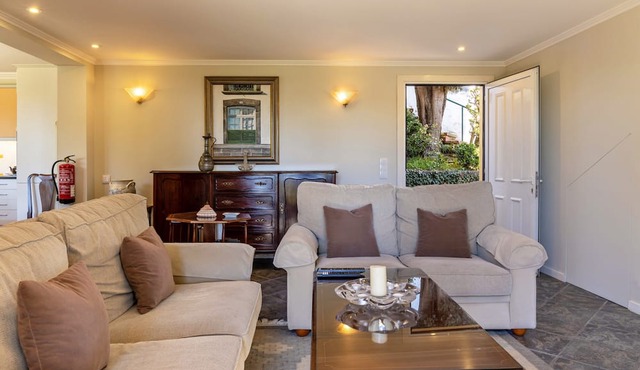 Apartment "Villa Echium T1" with one bedroom and shared garden