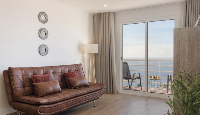 Apartment with balcony and sea view - Garajau VI