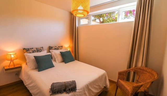 188 Apartments - Lantana (pool, garden and patio)