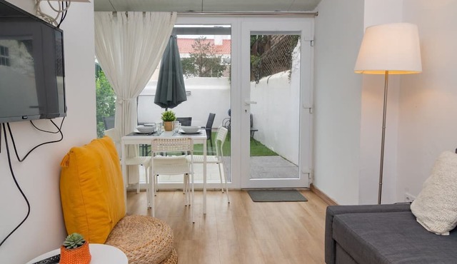 Lovely & Bright Family Flat W/Patio