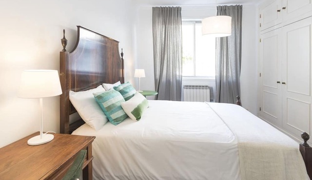 Porto Beach Apartment by LovelyStay