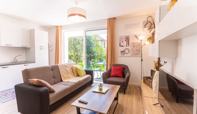 FLH Quintinha Rocha – Jimmy’s Garden Apartment