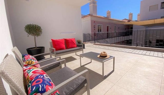Cardeal Suites & Apartments
