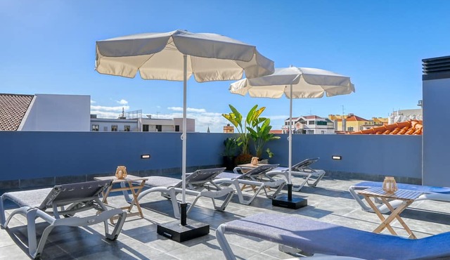 BSE15 Apartments 2F, a Home in Madeira