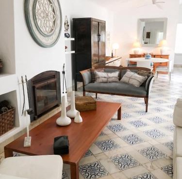 Bright family house in Alvor with stunning sea view