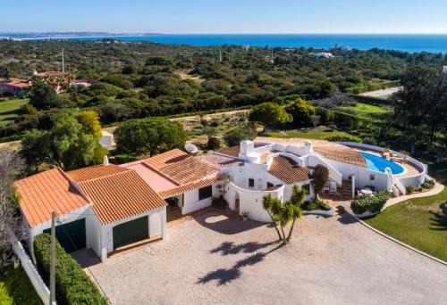 Casa Ryder - Short walk from Praia da Marinha